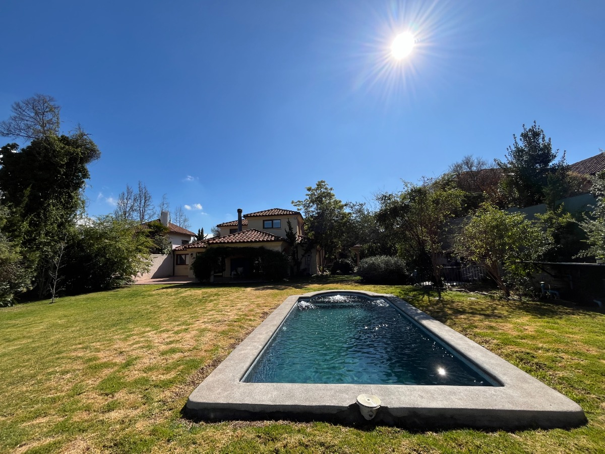 Venta Casa NOSP 5D 5B 2E Los Dominicos - Las Condes
