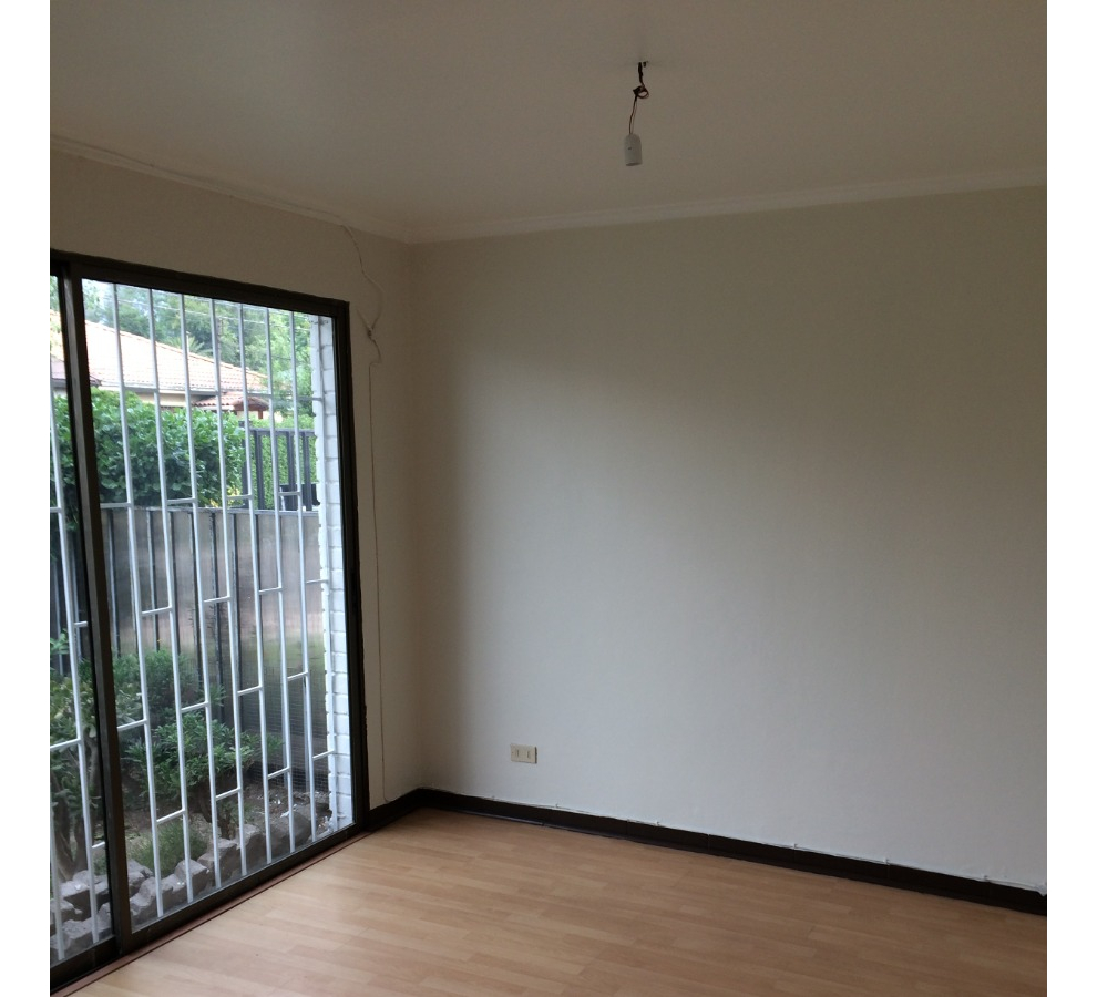 Venta Casa NO 2D 1B 2E Carlos Ossand&oacute;n - La Reina