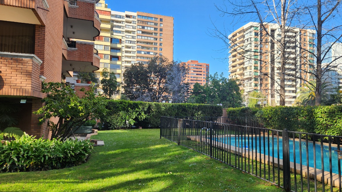 Arriendo Departamento NO 3D 3B 2E 1B Metro Escuela Militar - Las Condes