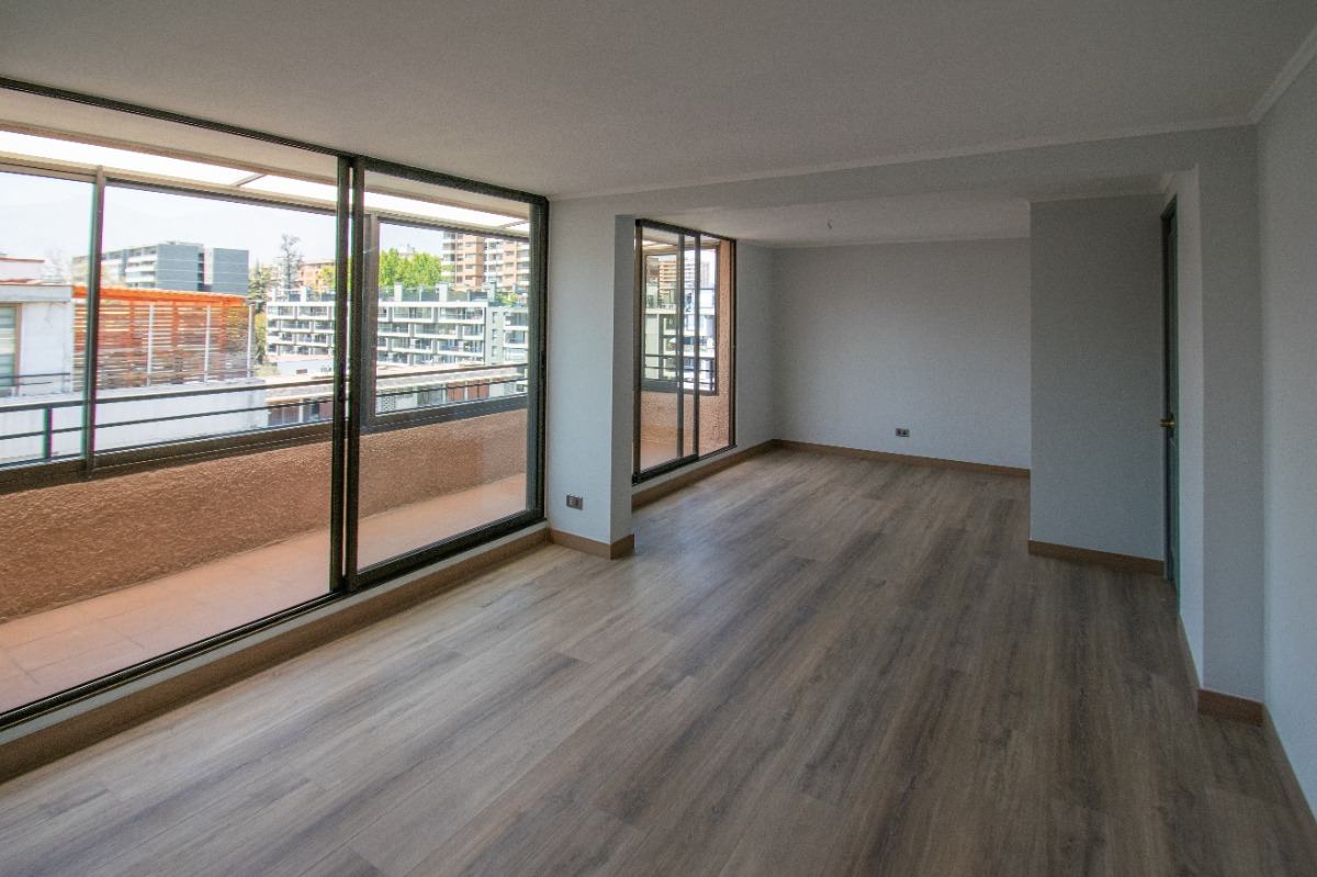Venta Departamento NOSP 5D en suite Walk-in cl&oacute;set 3B 2E 1B  - Providencia