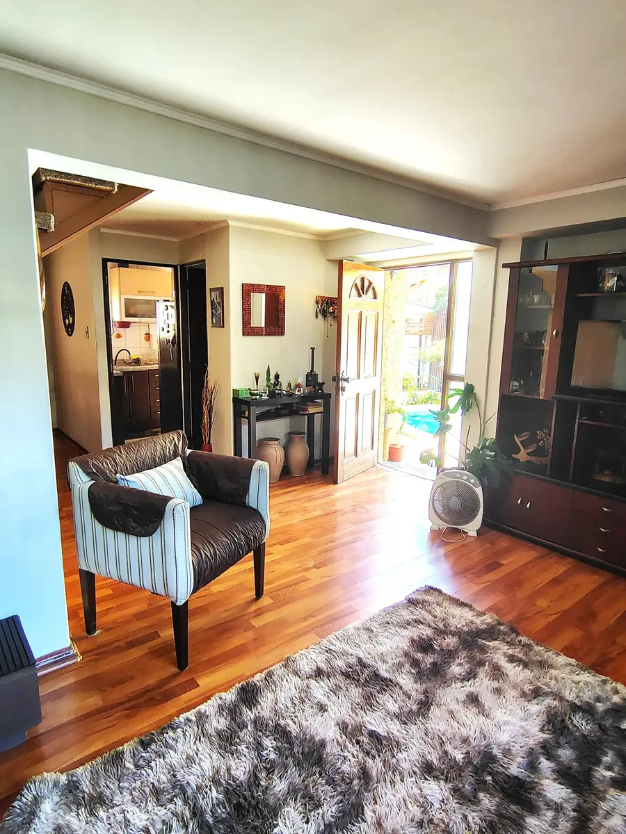 Venta Casa NOSP 3D 3B 1E 1Bd Pepe Vila - La Reina