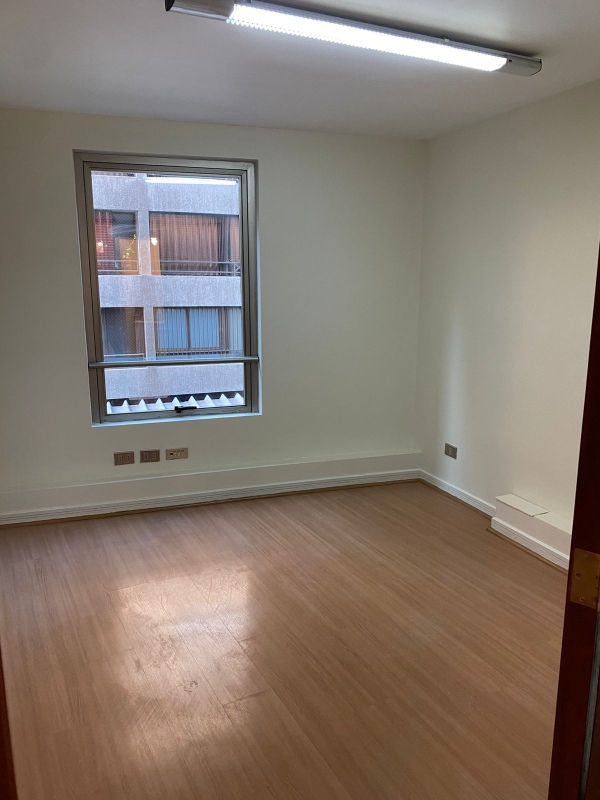Arriendo Oficina 2B 1E Barrio El Golf - Las Condes