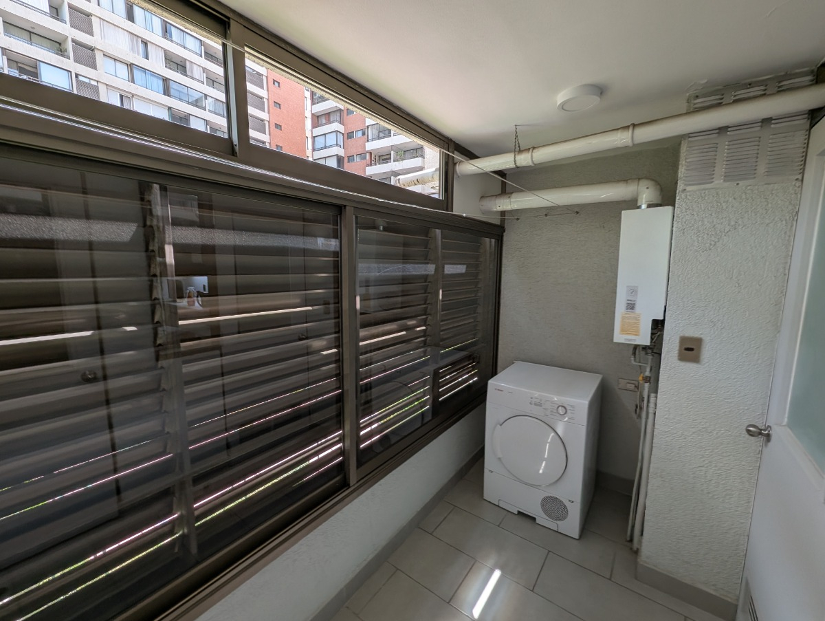 Venta Departamento N 4D en suite Walk-in cl&oacute;set 4B 1E 1B Tabancura - Vitacura