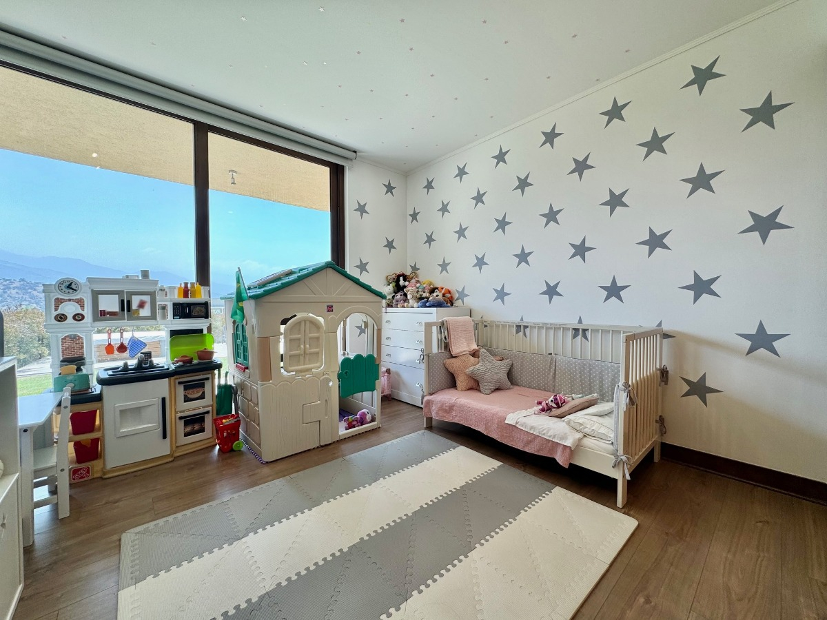 Venta Casa NO 4D en suite Walk-in cl&oacute;set 3B 2E 1B Los Trapenses - Lo Barnechea
