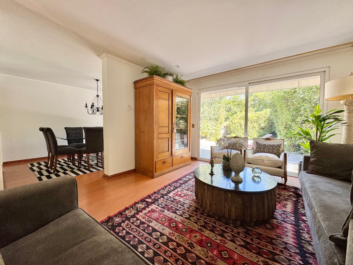 Venta Casa P 5D en suite Walk-in cl&oacute;set 5B 2E 1B Los Trapenses - Lo Barnechea