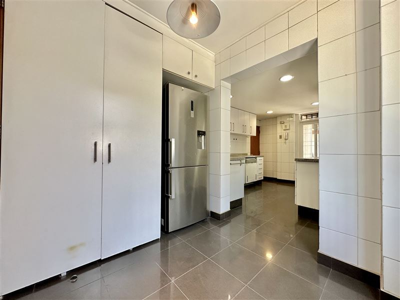 Arriendo Casa NorOriente-Poniente 5D 3B 2E 1B Jard&iacute;n Del Este - Vitacura