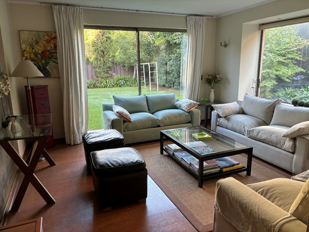 Venta Casa NOSP 5D en suite Walk-in cl&oacute;set 4B 2E 1B Los Trapenses - Lo Barnechea