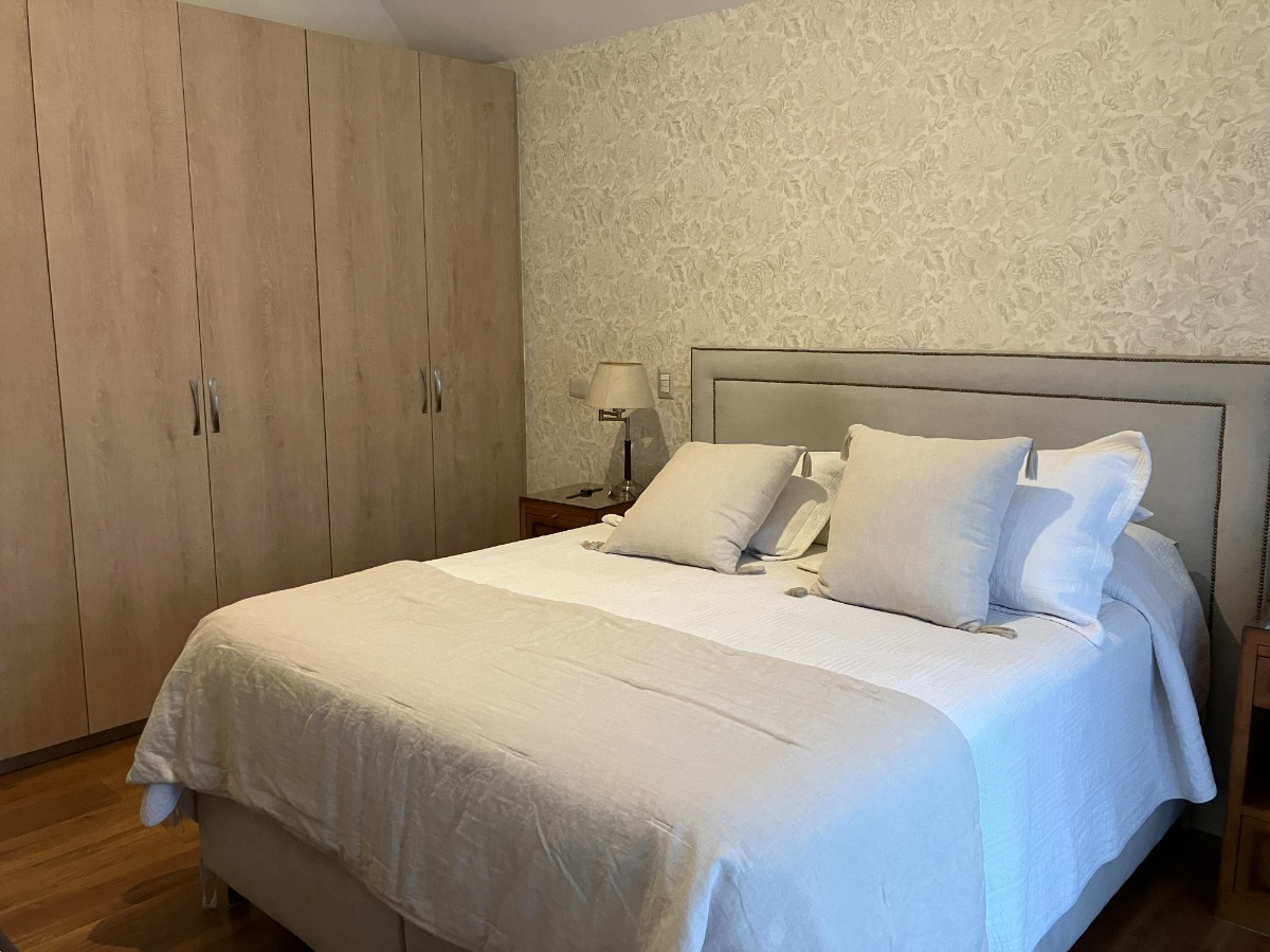 Venta Casa 4D en suite 3B 2E Alto Las Condes - Las Condes