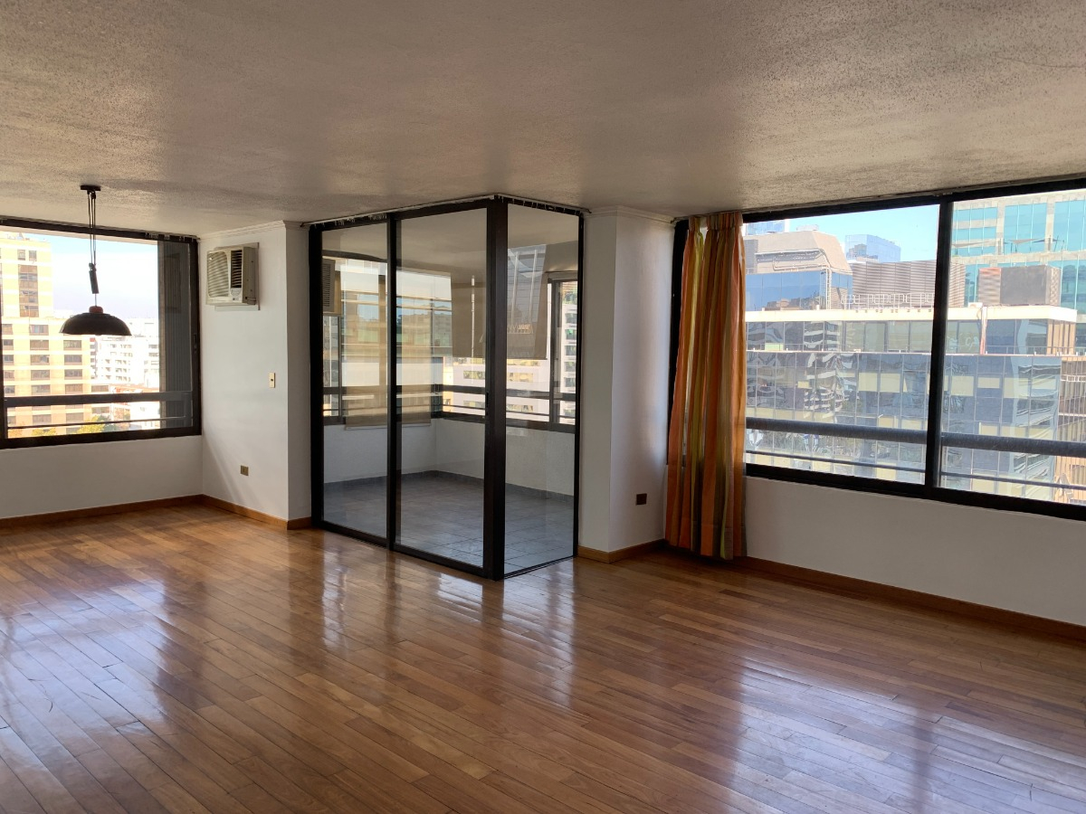Venta Departamento SP 4D en suite 3B 1E 1B Barrio El Golf - Las Condes