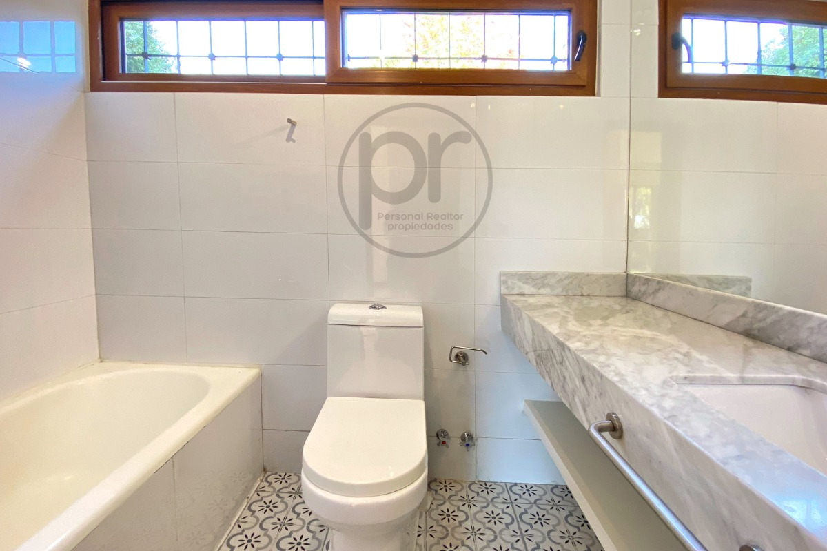 Arriendo Casa NO 3D en suite Walk-in cl&oacute;set 4B 3E 1B Juan XXIII - Vitacura