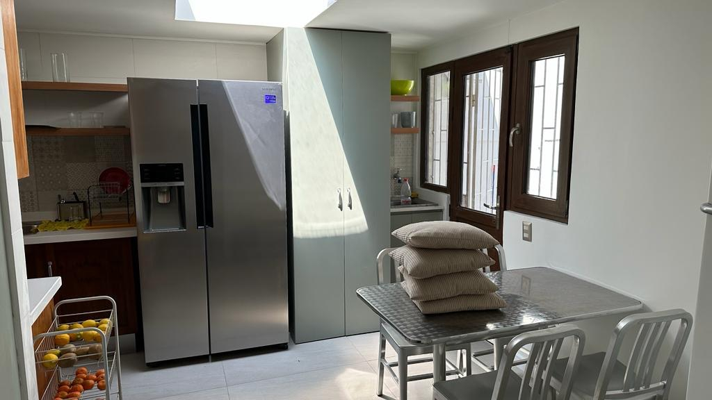 Venta Casa N 4D en suite 4B 2E 1B Nuestra Se&ntilde;ora del Rosario - Vitacura