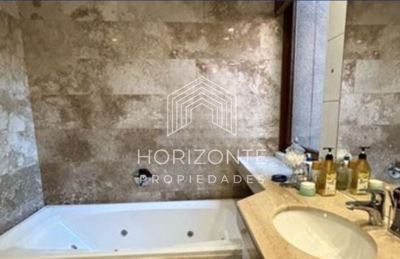 Venta Casa 5D en suite Walk-in cl&oacute;set 5B 3E 1B Los Trapenses - Lo Barnechea