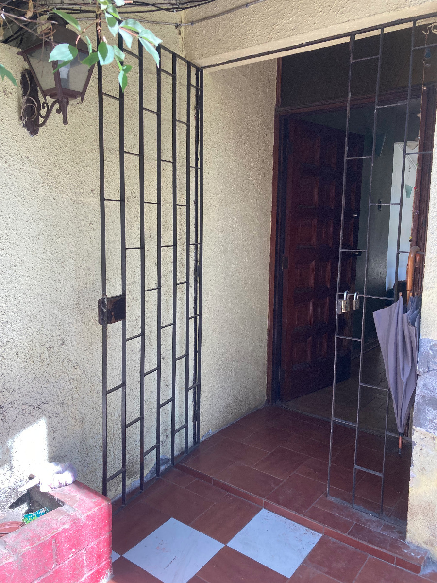 Venta Casa O 3D 2B 5E 2Bd Metro Sim&oacute;n Bolivar - La Reina