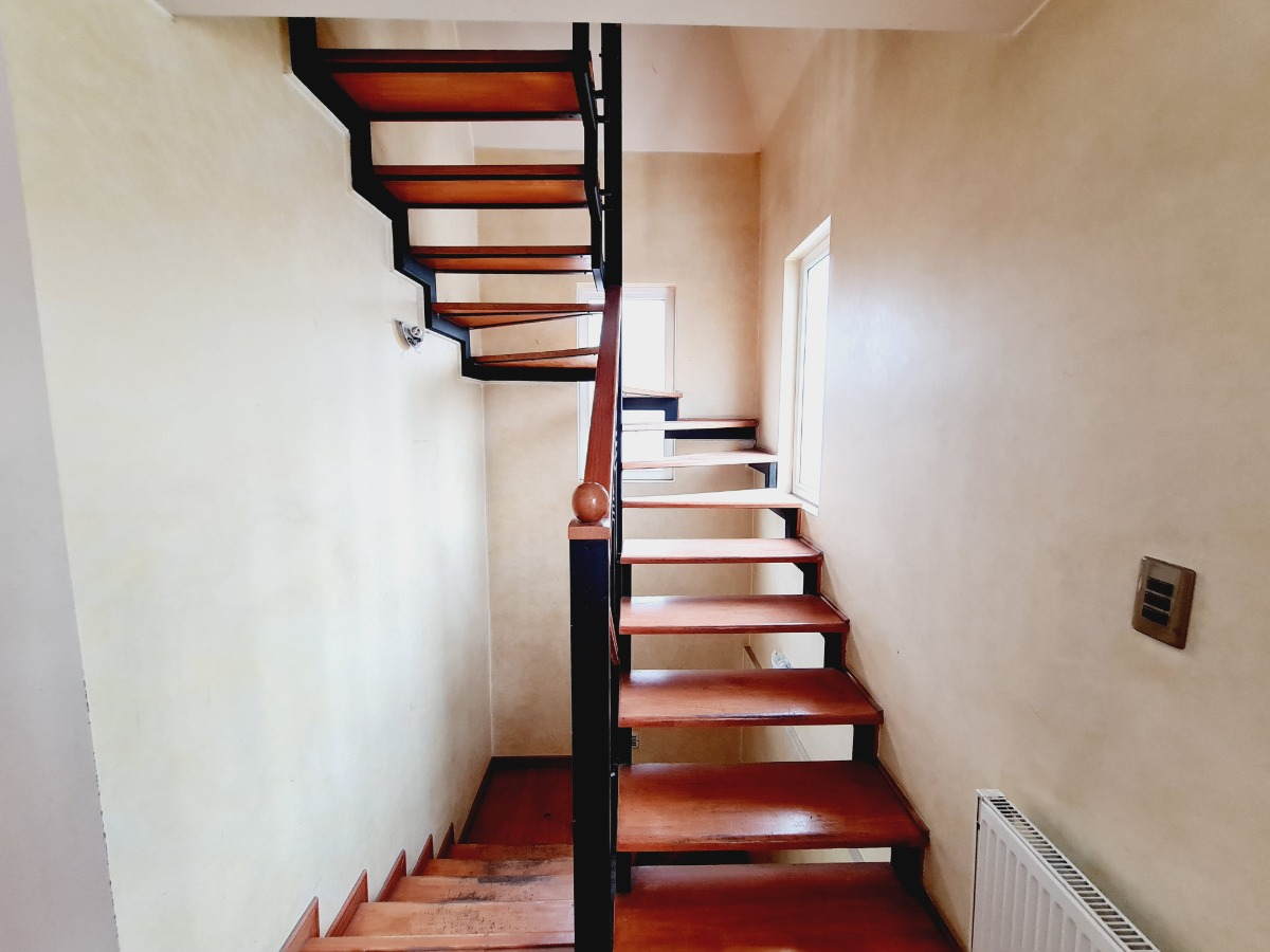 Arriendo Casa SO 6D 3B 2E 1B Nuestra Se&ntilde;ora del Rosario - Vitacura