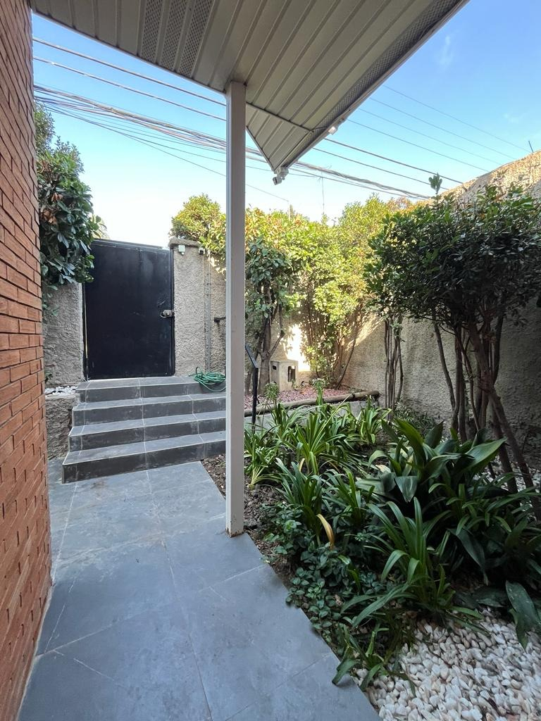 Arriendo Casa 2D Los Dominicos - Las Condes