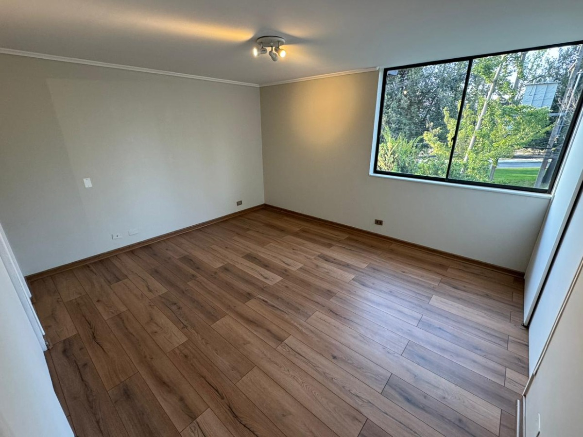 Arriendo Casa 5D San Carlos de Apoquindo - Las Condes