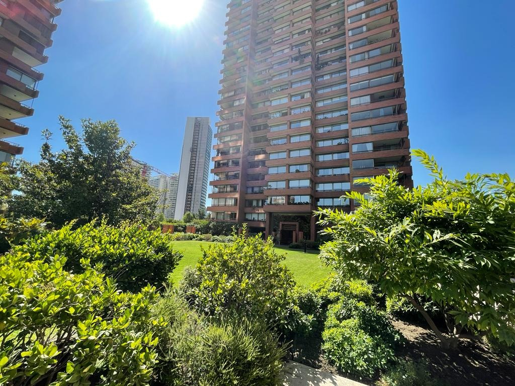 Arriendo Departamento NO 4D en suite Walk-in cl&oacute;set 4B 2E 1B Parque Arauco - Las Condes
