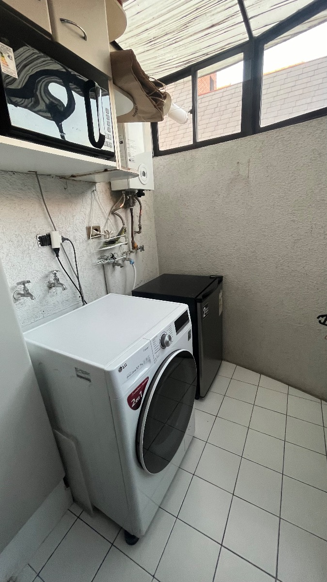 Arriendo Departamento SO 2D en suite Walk-in cl&oacute;set 2B 1E 1B Barrio El Golf - Las Condes