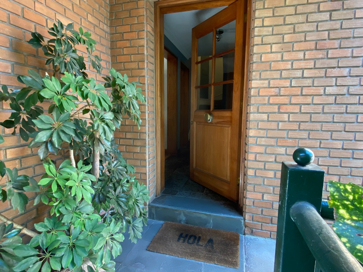 Venta Casa NO 3D en suite Walk-in cl&oacute;set 3B 2E 1B El Huinganal - Lo Barnechea