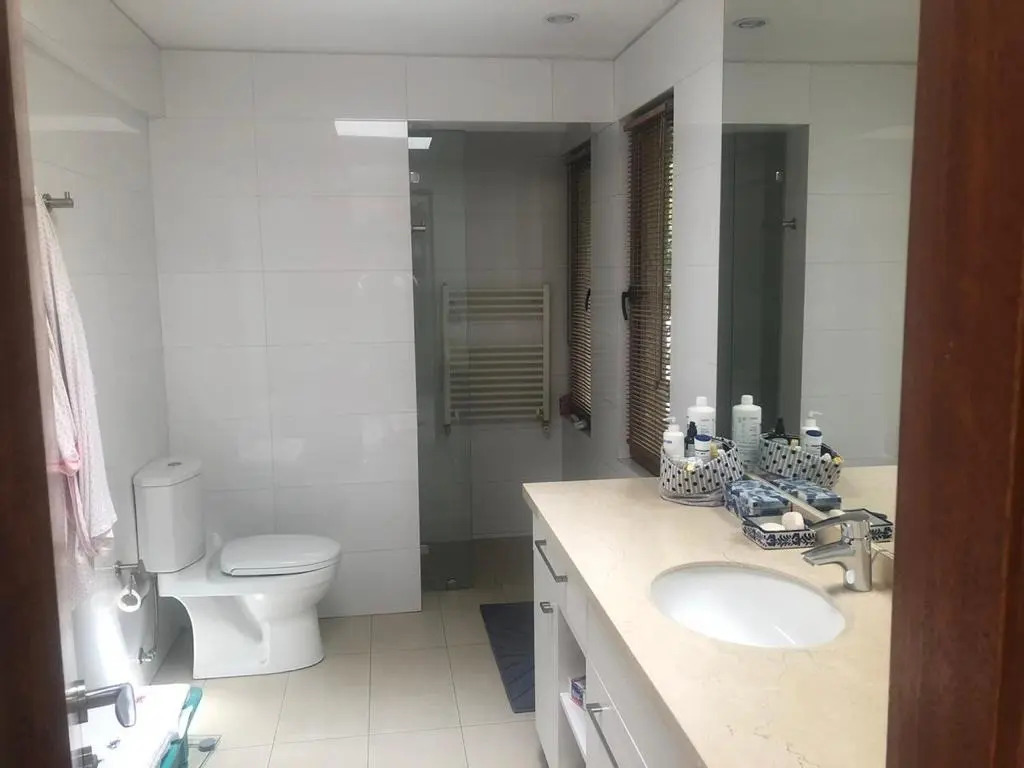 Arriendo Casa NO 6D en suite Walk-in cl&oacute;set 6B 4E La Dehesa - Lo Barnechea