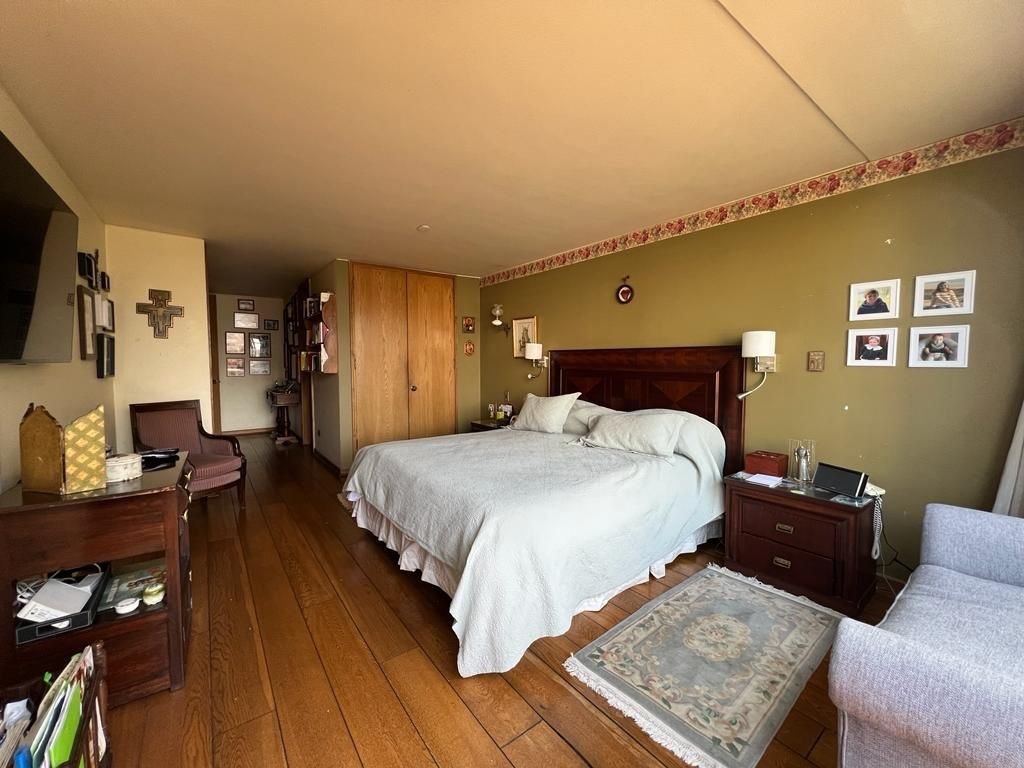 Venta Departamento O 5D en suite 5B 2E 1B Barrio El Golf - Las Condes