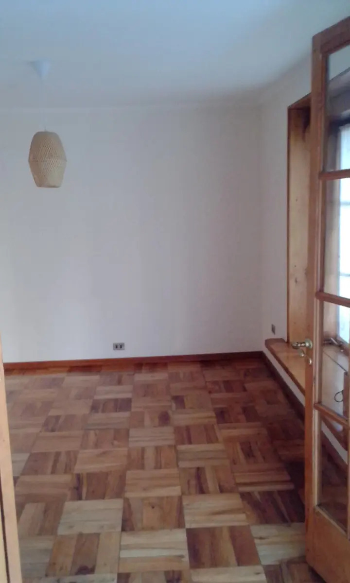 Venta Casa NO 4D Walk-in cl&oacute;set 2B 1E 1B Barrio El Golf - Las Condes