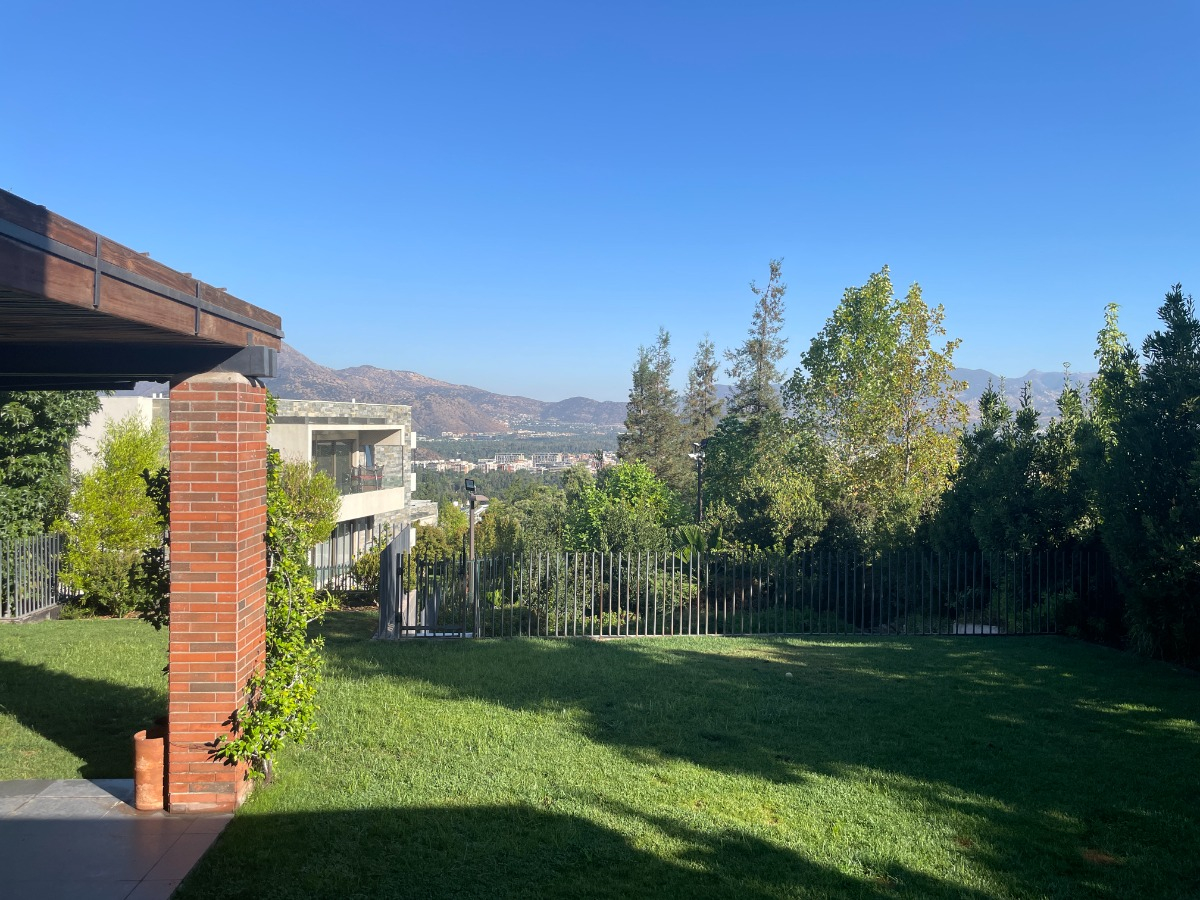Venta Casa NP 4D en suite Walk-in cl&oacute;set 4B 3E 1B San Carlos de Apoquindo - Las Condes