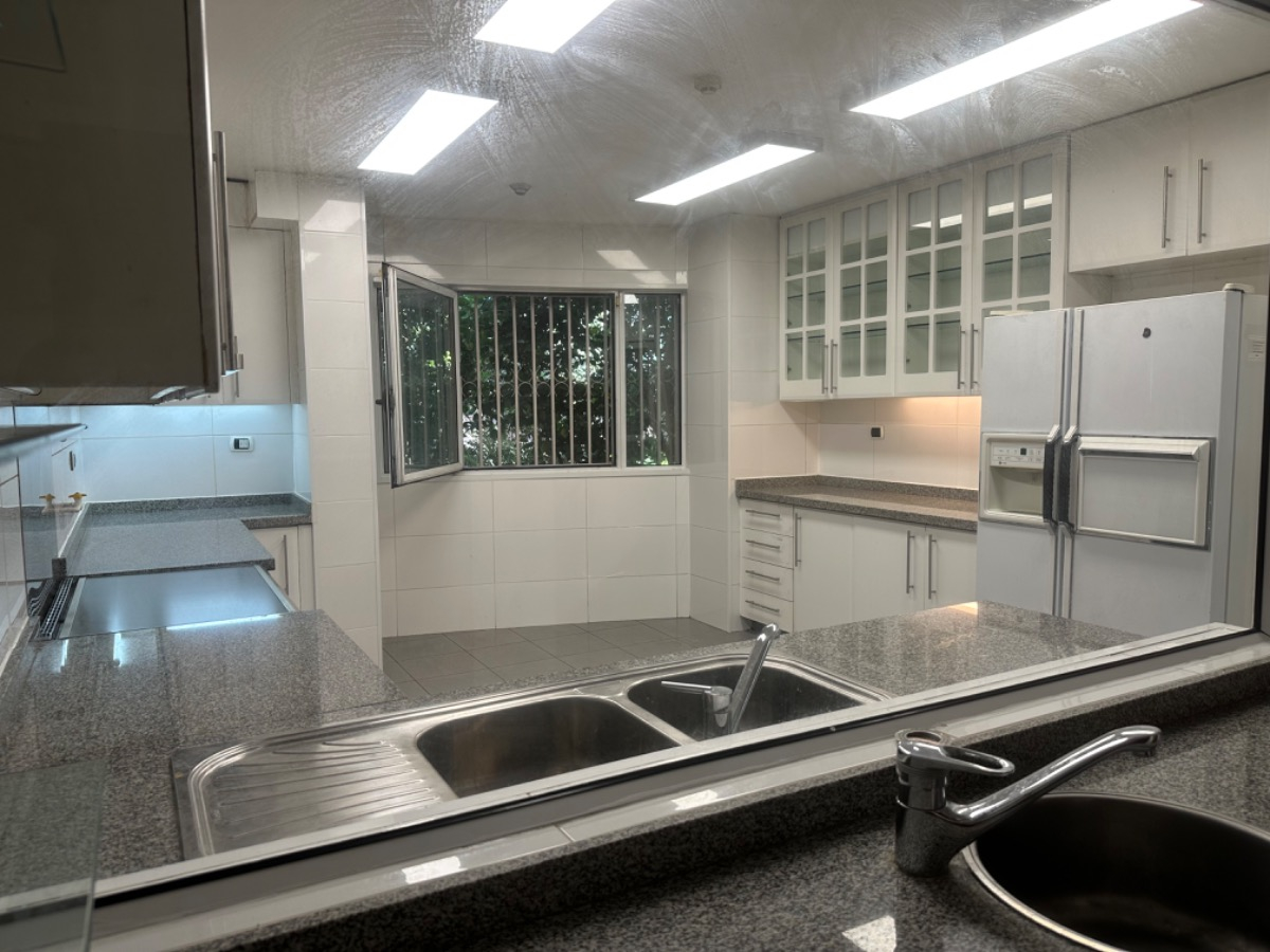 Arriendo Departamento SO 4D en suite Walk-in cl&oacute;set 4B 3E 1B Lo Curro - Vitacura