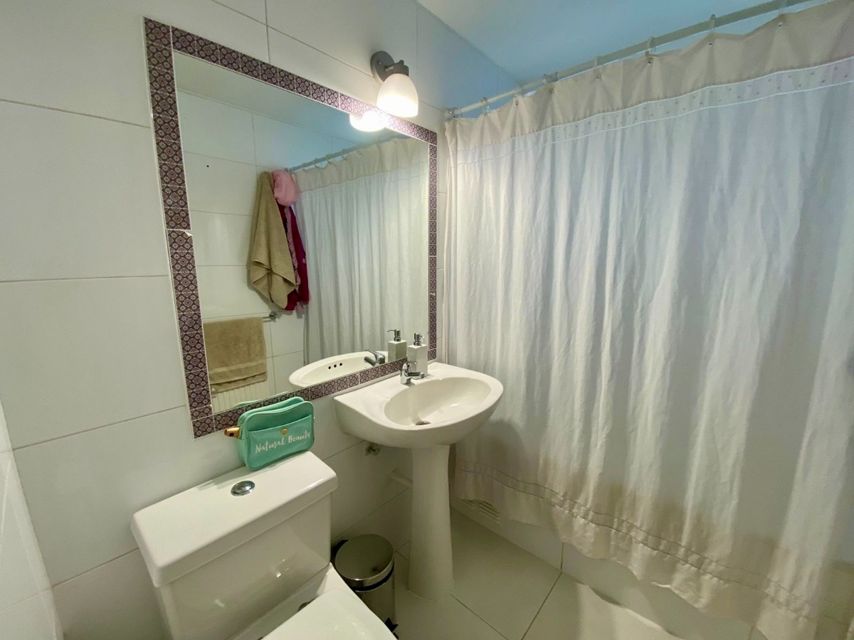 Arriendo Casa NP 4D Walk-in cl&oacute;set 3B 2E  - Vitacura