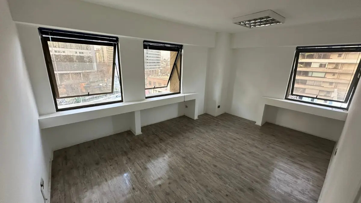 Arriendo Oficina NO 2B 1E 1B Metro Tobalaba - Mall Costanera - Providencia