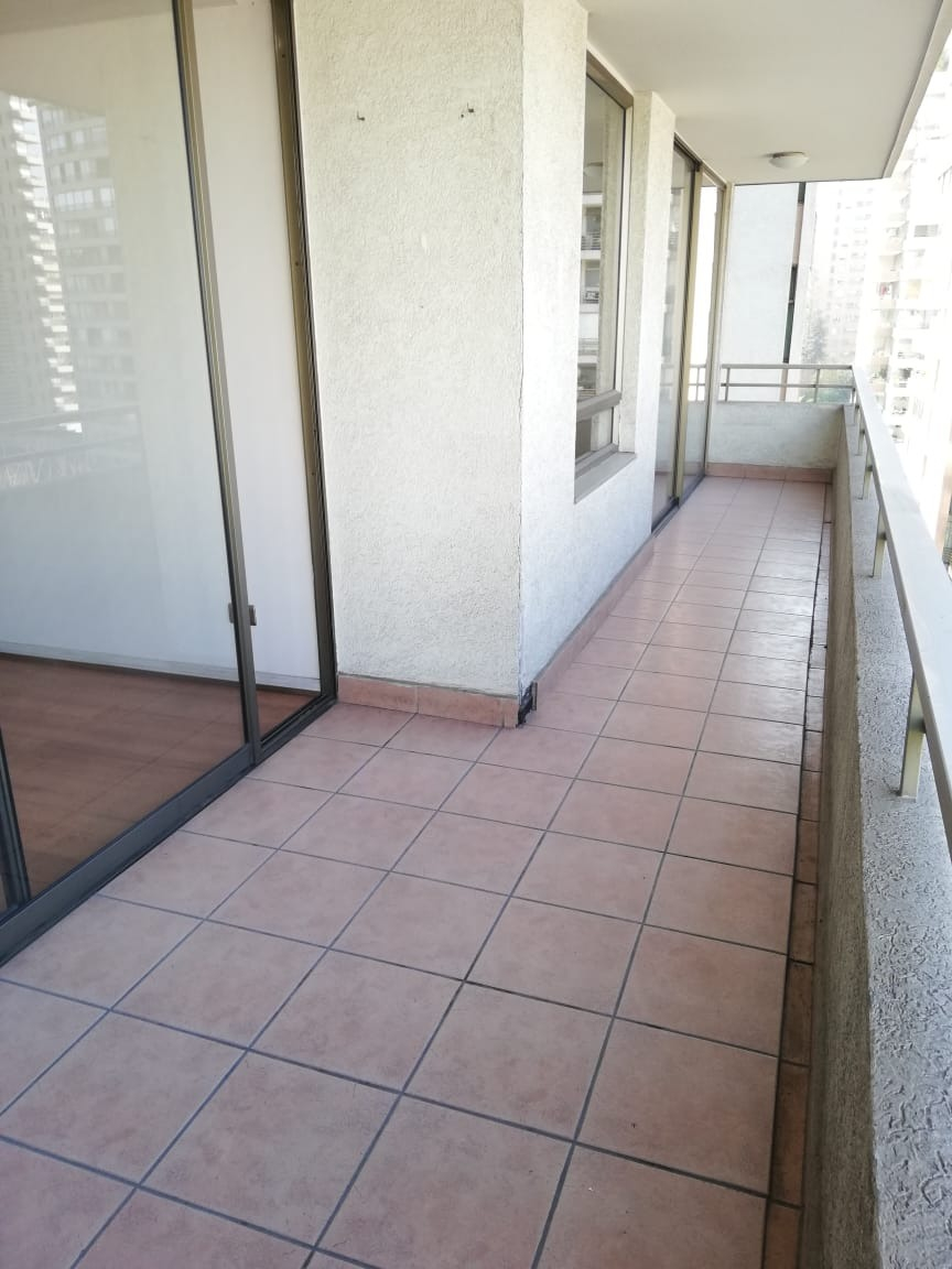 Arriendo Departamento S 2D en suite Walk-in cl&oacute;set 2B 1E 1B Metro Escuela Militar - Las Condes