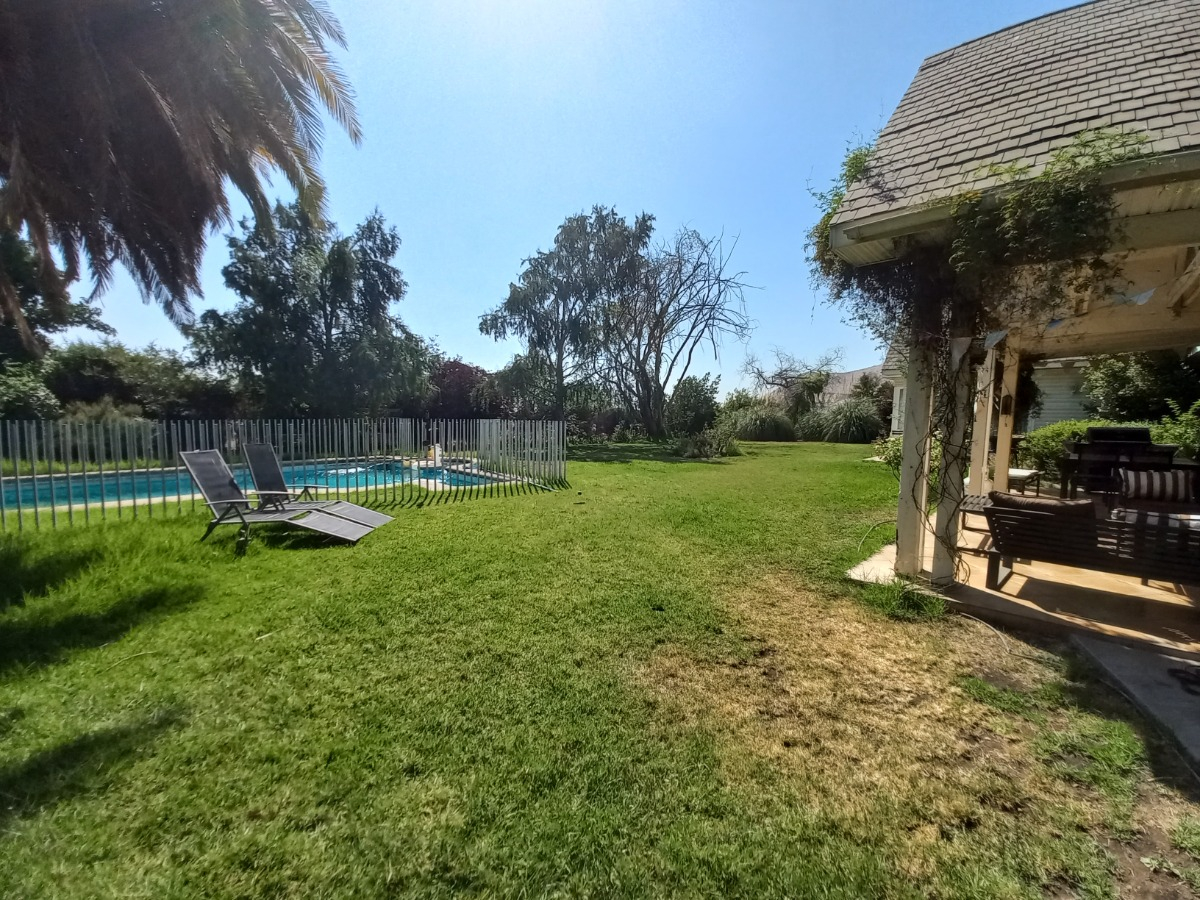 Venta Casa NP 4D en suite Walk-in cl&oacute;set 3B 3E 1B Chicureo - Colina