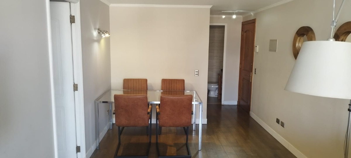 Arriendo Departamento O 2D en suite Walk-in cl&oacute;set 2B 1E 1B Barrio El Golf - Las Condes