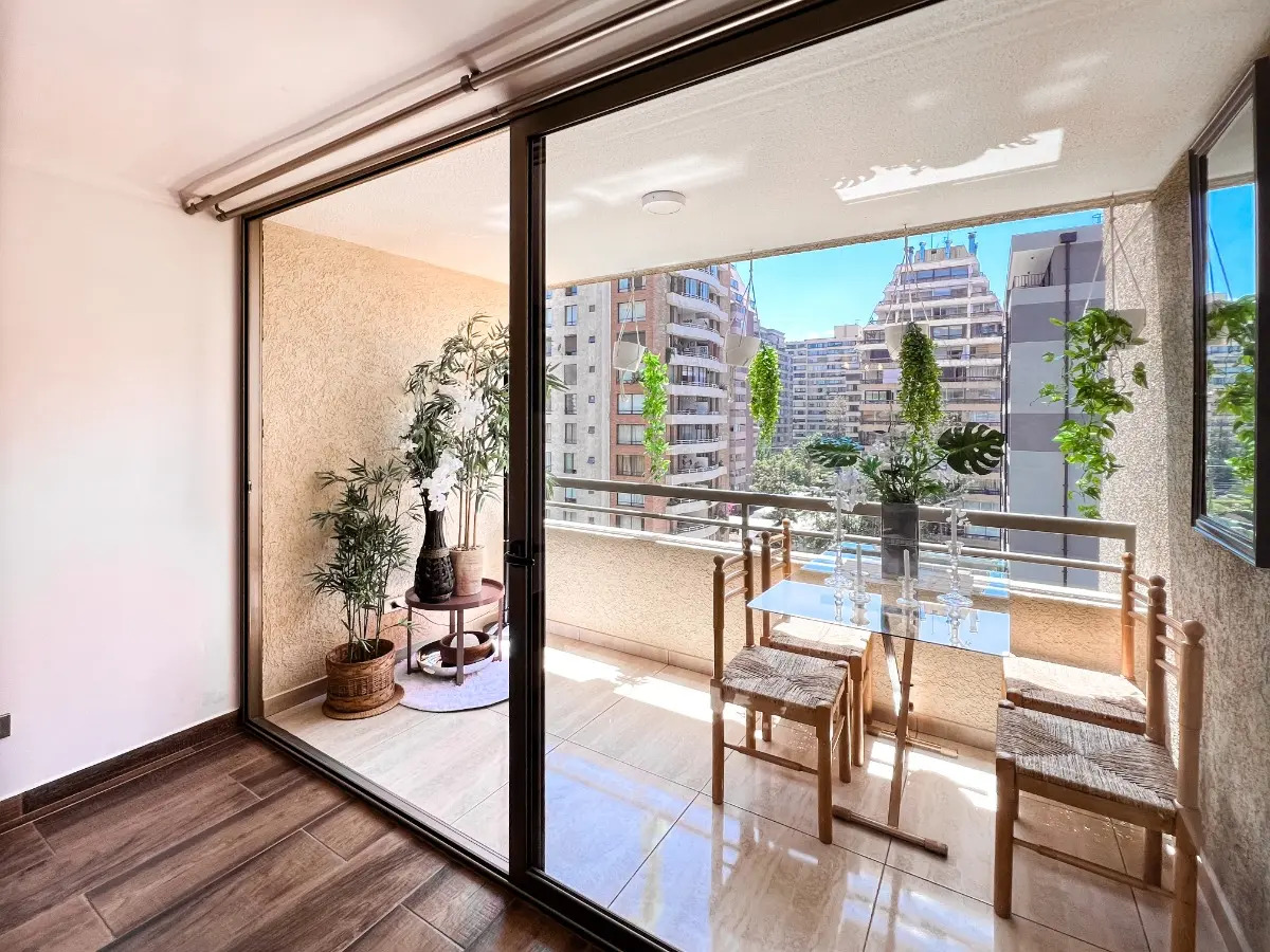 Venta Departamenrto 3D y 2B en Av. Col&oacute;n Oriente, Las Condes