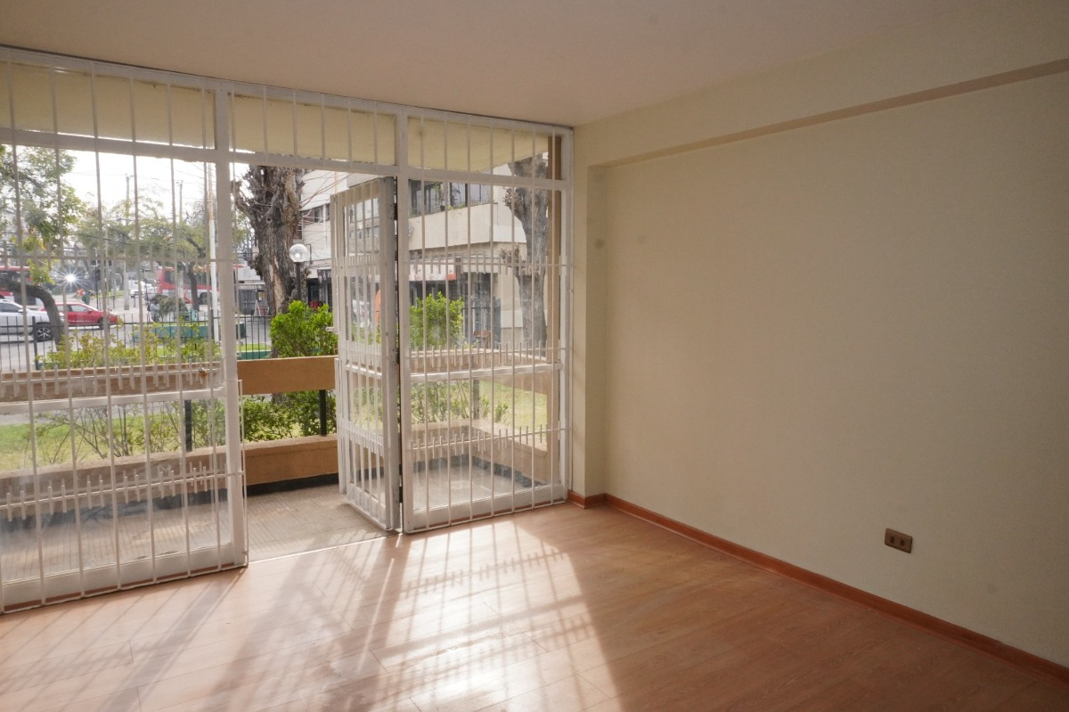 Arriendo Departamento NO 4D 2B 1E Metro Hernando de Magallanes - Las Condes