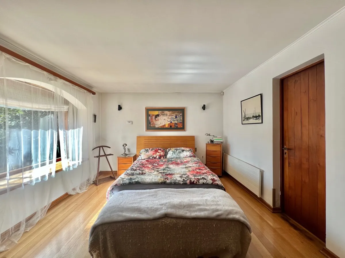 Venta Casa NO 4D 4B 4E 1Bd Borde R&iacute;o - Casa Piedra - Vitacura