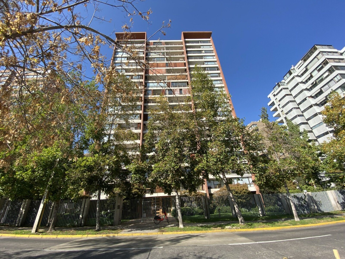 Arriendo Departamento NO 2D en suite Walk-in cl&oacute;set 2B 1E 1B Parque Arauco - Las Condes