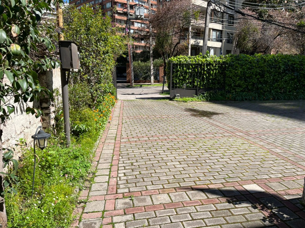 Arriendo Oficina 3B 9E Barrio El Golf - Las Condes