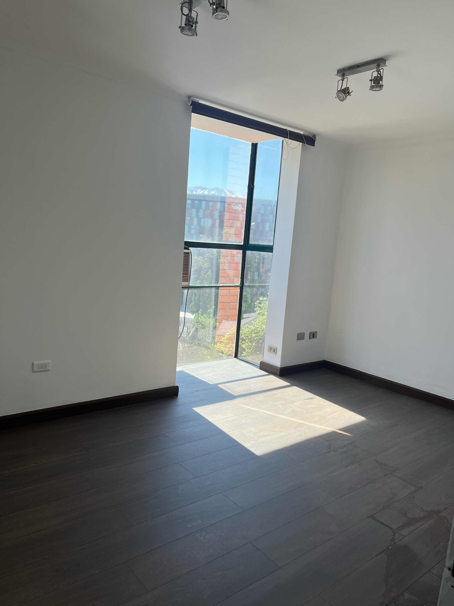 Venta Oficina 2B Nuestra Se&ntilde;ora del Rosario - Vitacura