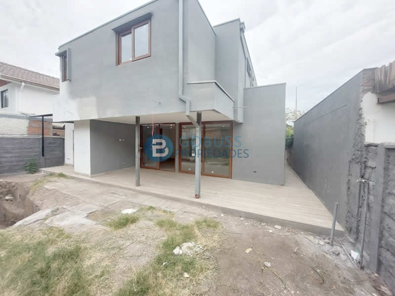 Venta Casa SO 4D Walk-in cl&oacute;set 5B 2E La Llaver&iacute;a - Vitacura