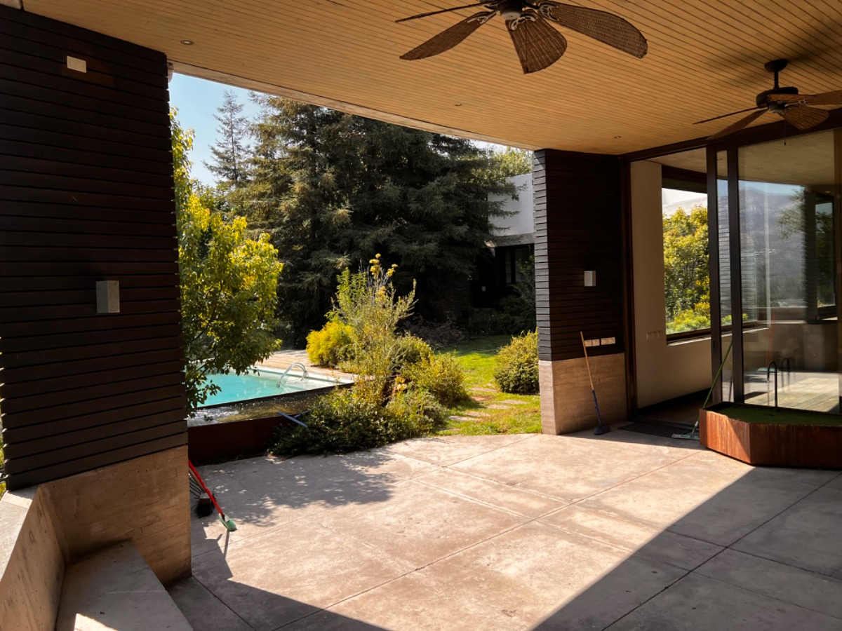 Venta Casa NO 4D 6B 3E 2B La Dehesa - Lo Barnechea