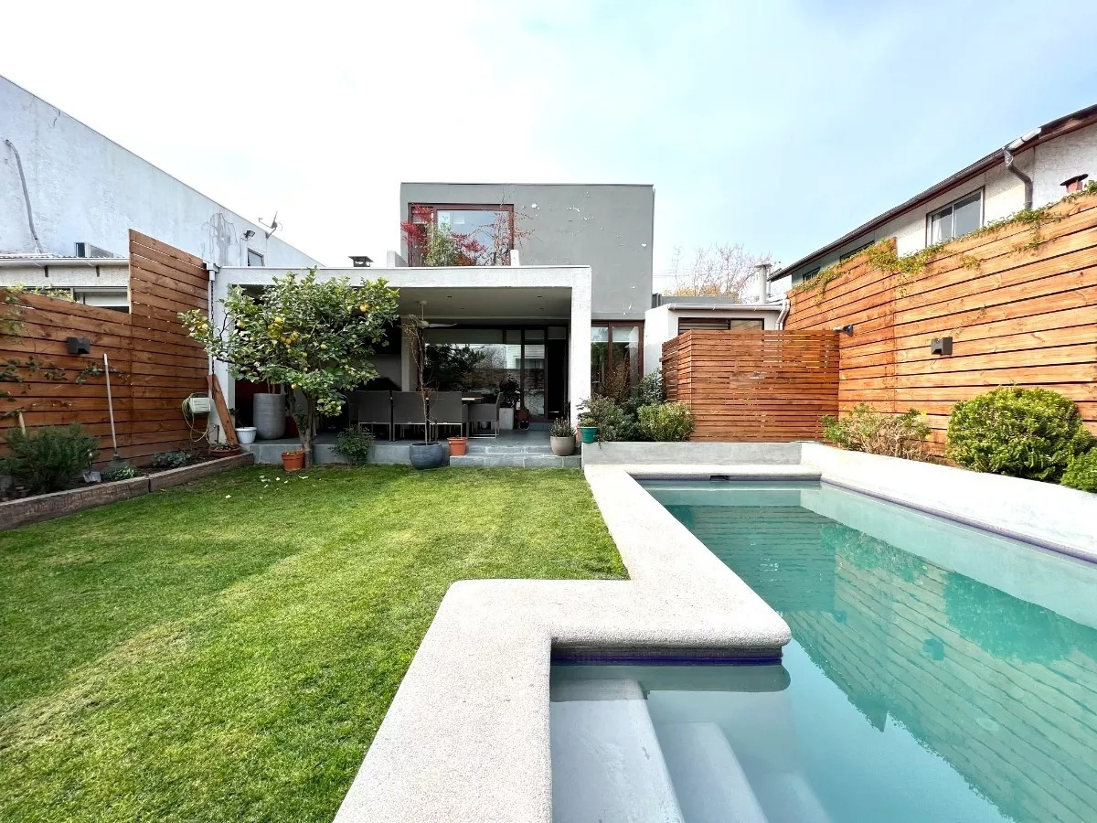 Venta Casa O 4D en suite Walk-in cl&oacute;set 4B 2E 1B La Llaver&iacute;a - Vitacura