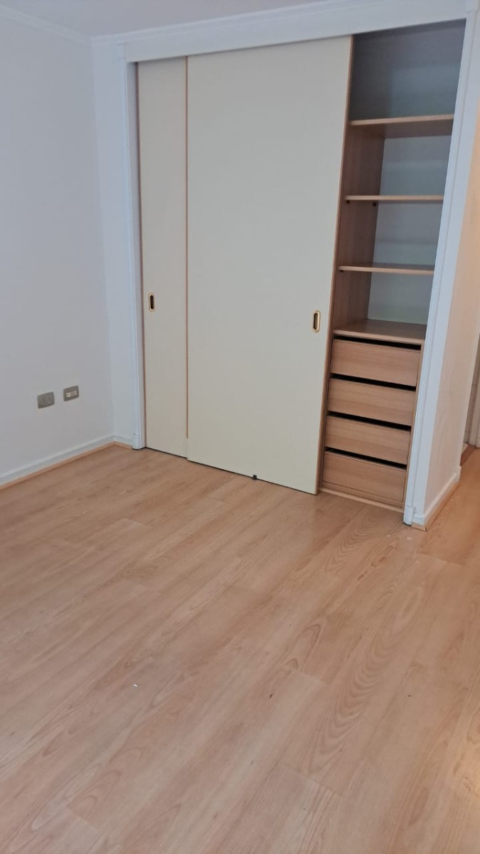 Arriendo Departamento 2D Barrio El Golf - Las Condes