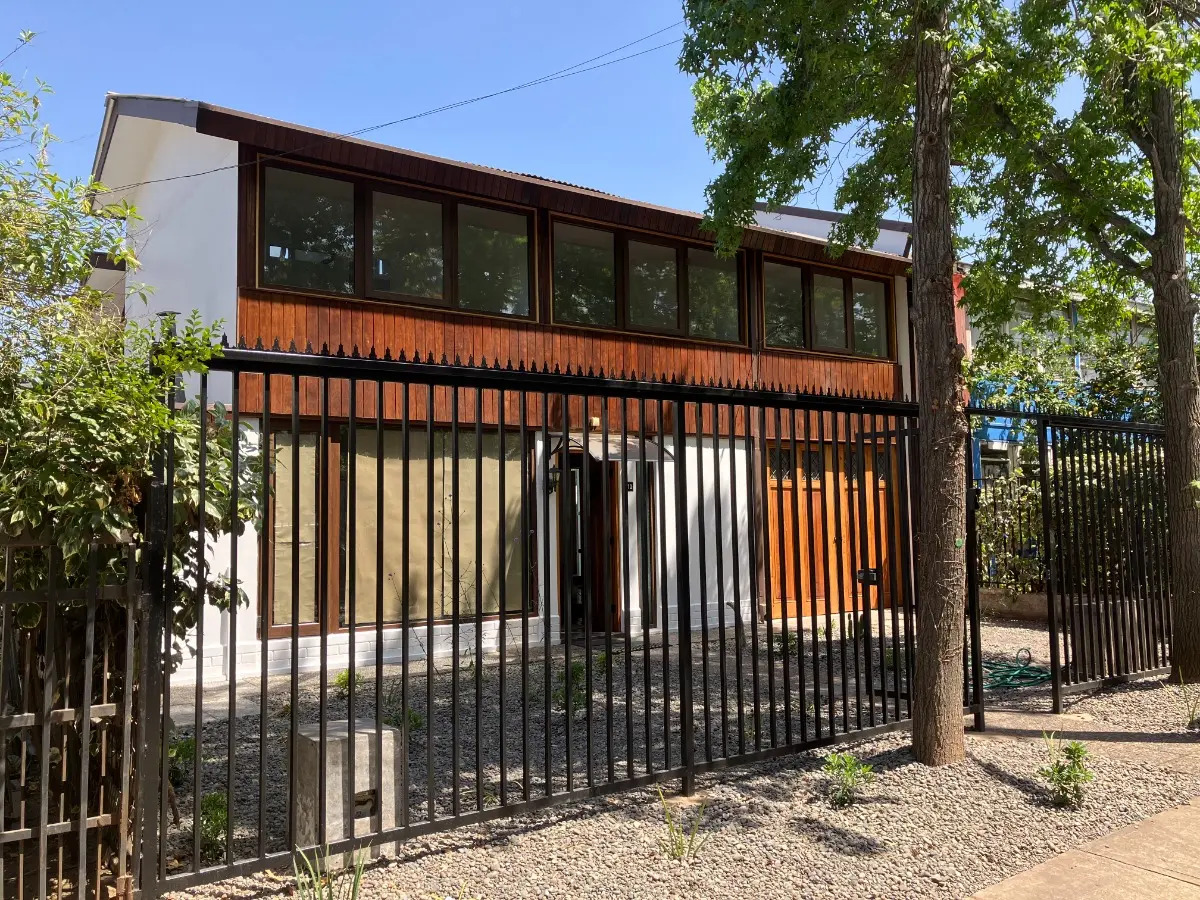 Arriendo Casa 4D en suite 3B 1E 1B Pepe Vila - La Reina