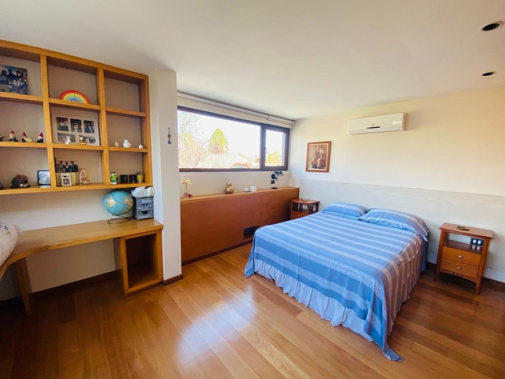 Venta Casa NP 4D en suite Walk-in cl&oacute;set 4B 6E 1B Estadio Croata - Vitacura