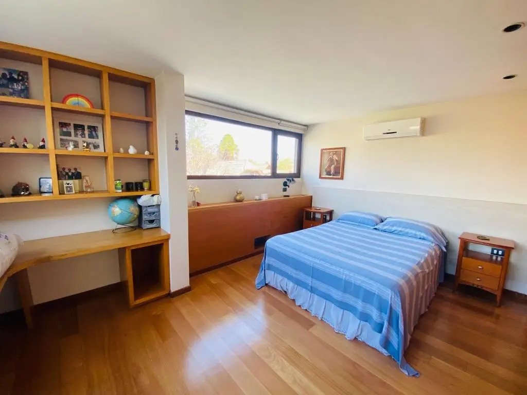 Venta Casa NP 4D en suite Walk-in cl&oacute;set 4B 6E 1B Estadio Croata - Vitacura