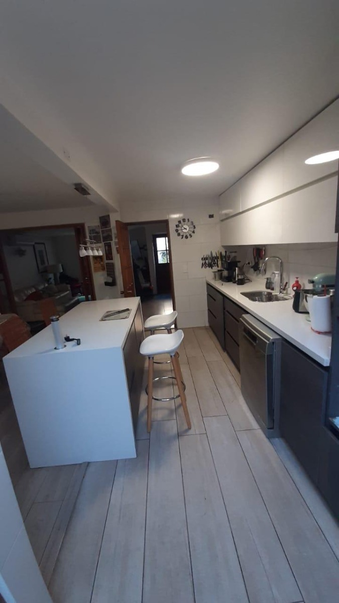 Arriendo Casa 5D en suite 4B 1E Carlos Ossand&oacute;n - La Reina