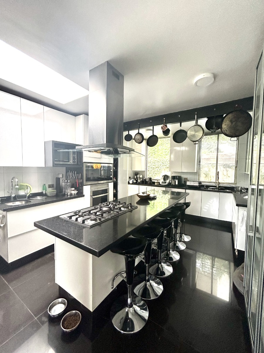 Venta Casa O 5D en suite Walk-in cl&oacute;set 5B 4E 1B Los Trapenses - Lo Barnechea