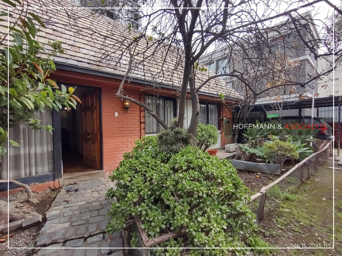 Venta Casa SP 4D en suite Walk-in cl&oacute;set 3B 2E 1B Rotonda Atenas - Las Condes