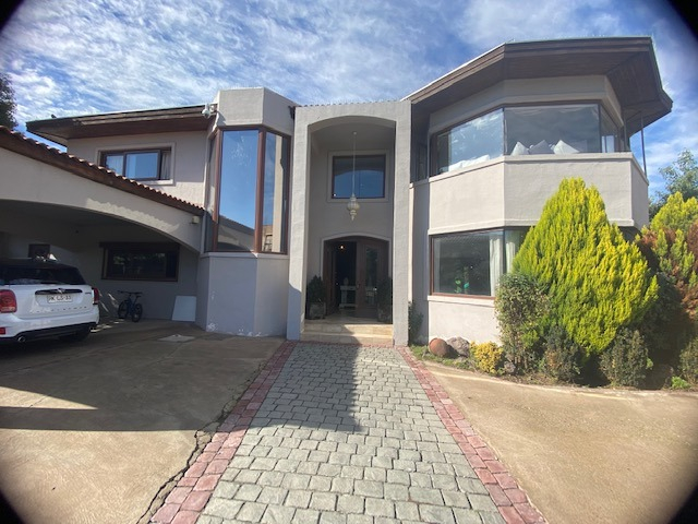 Venta Casa SP 4D en suite Walk-in cl&oacute;set 4B 6E 1B Chicureo - Colina